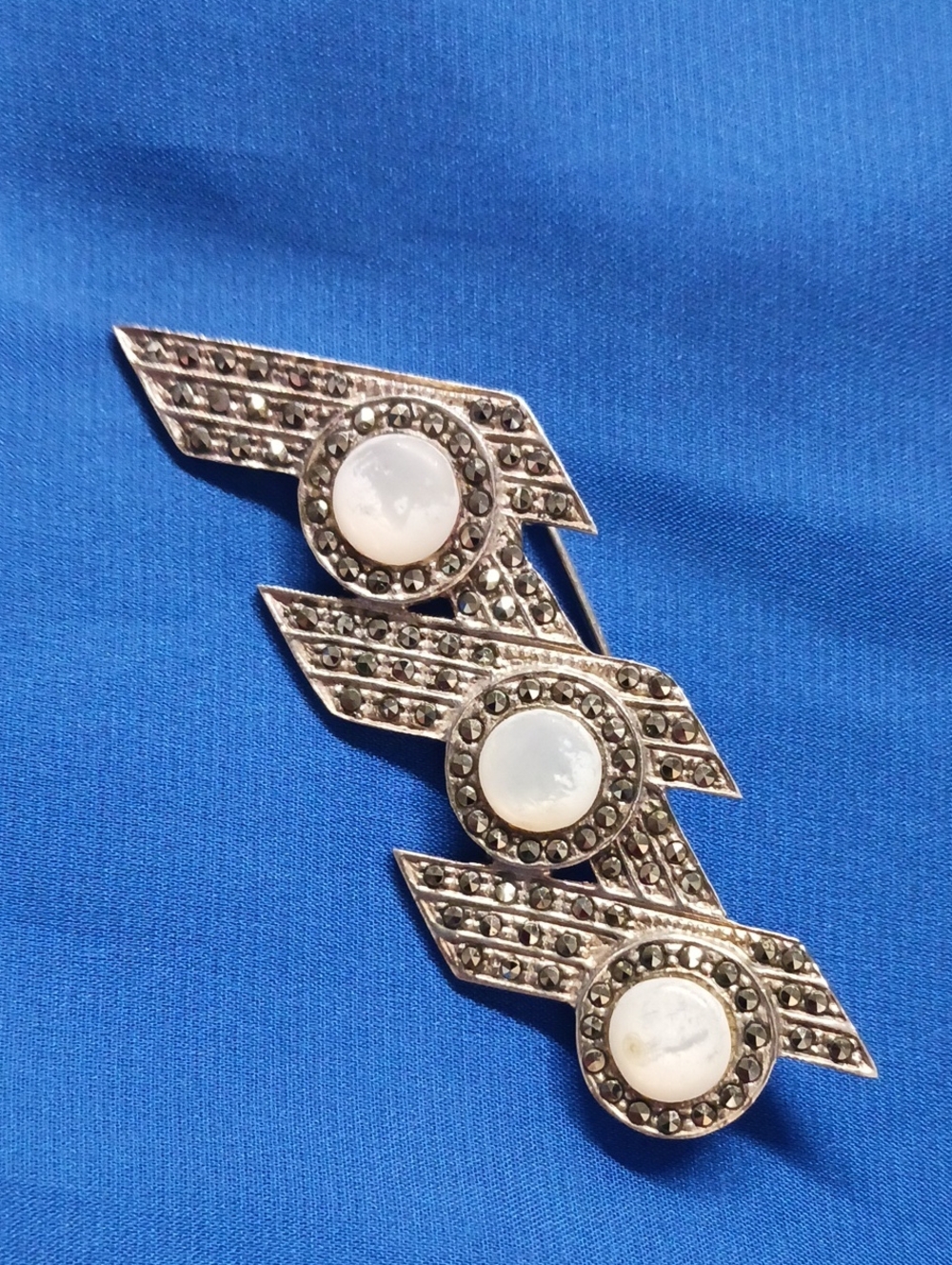VINTAGE MARCASITE/MOP PIN